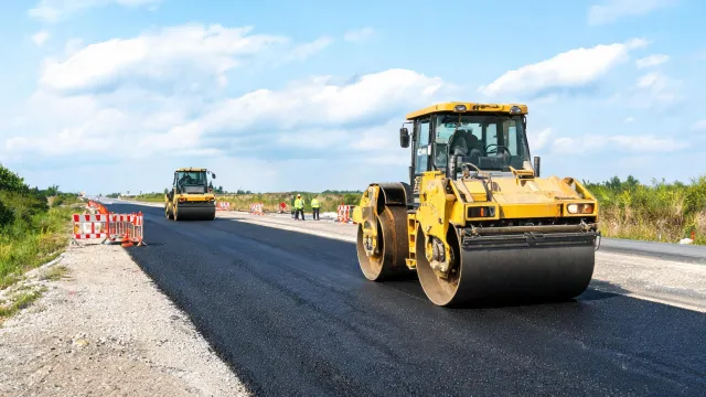 OEM Dynapac Parts vs. Aftermarket: A TCO Breakdown for Mississippi Contractors